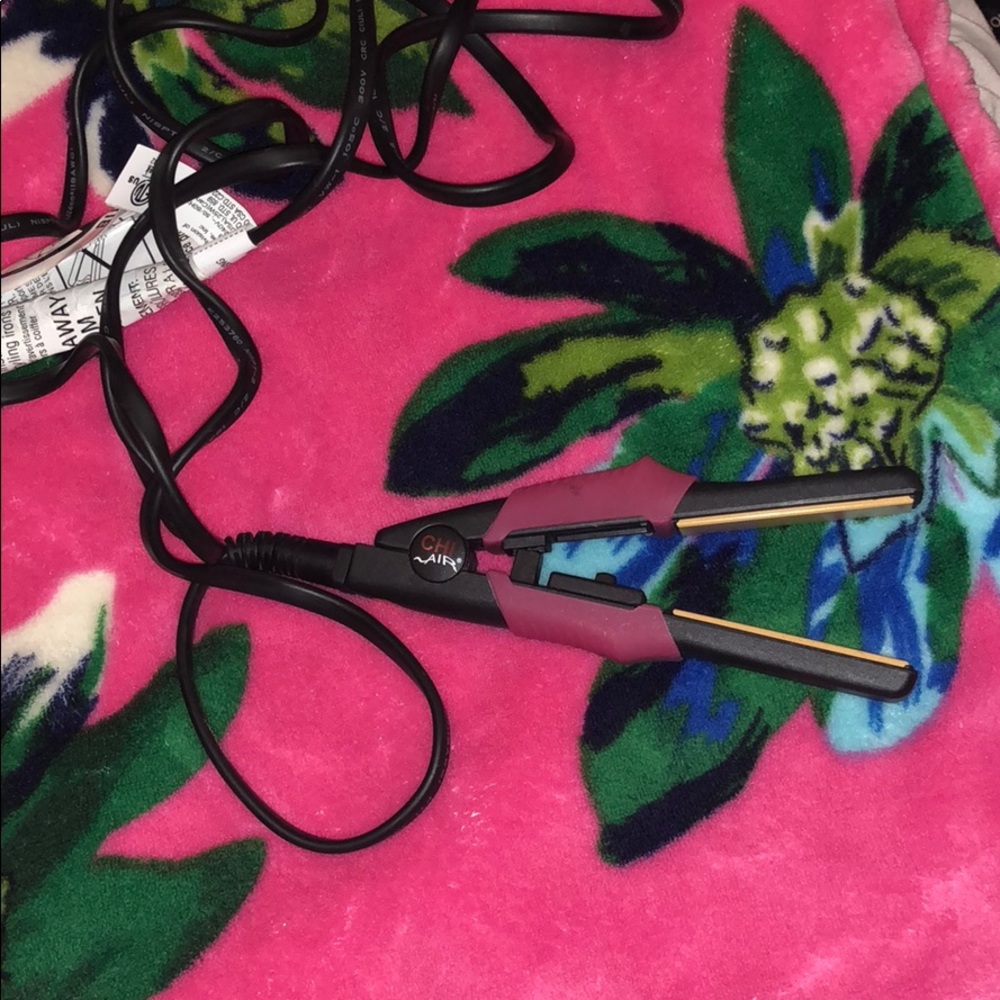 Straightener/ flat iron